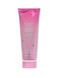 Victoria’s Secret Velvet Petals Joy Shimmer Crema Corporal 236 ml
